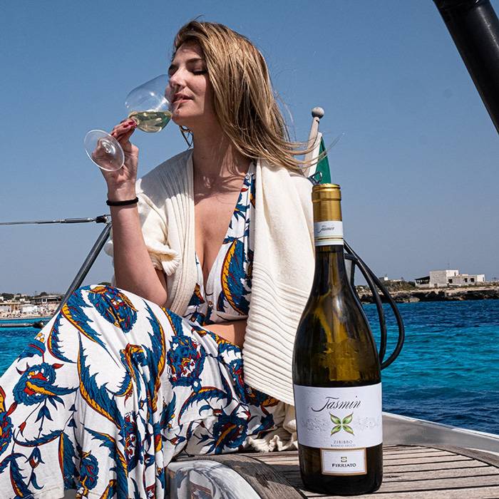 Jasmin Terre Siciliane IGT - 750ml от BNKWines.bg